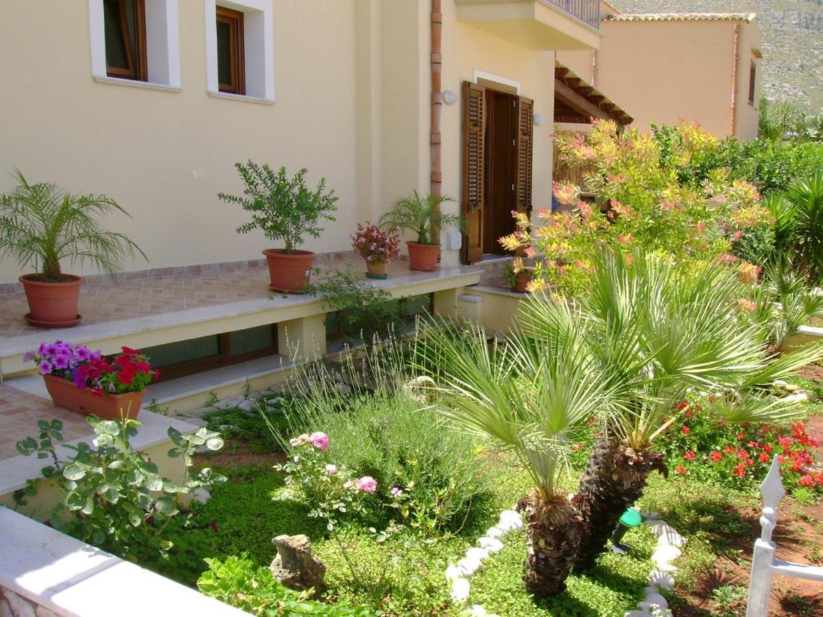 Bed and Breakfast Aurora Castelluzzo Exterior foto