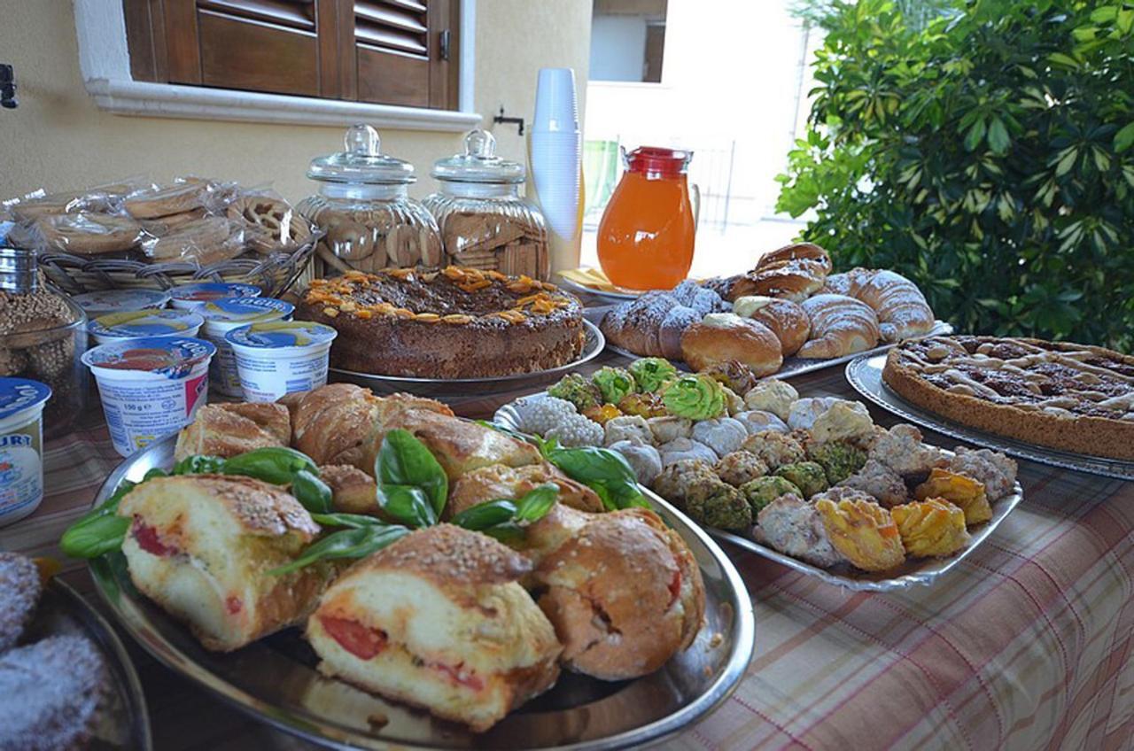 Bed and Breakfast Aurora Castelluzzo Exterior foto